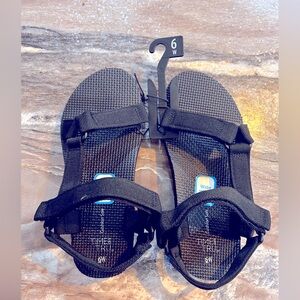 Time and Tru Cushion Sole Comfort Sandals- Black-Size 6 Wide in Women’s- **NEW**